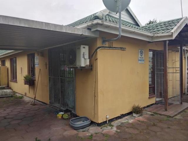 Apartment for rent in Seaview, Kwazulu-natal