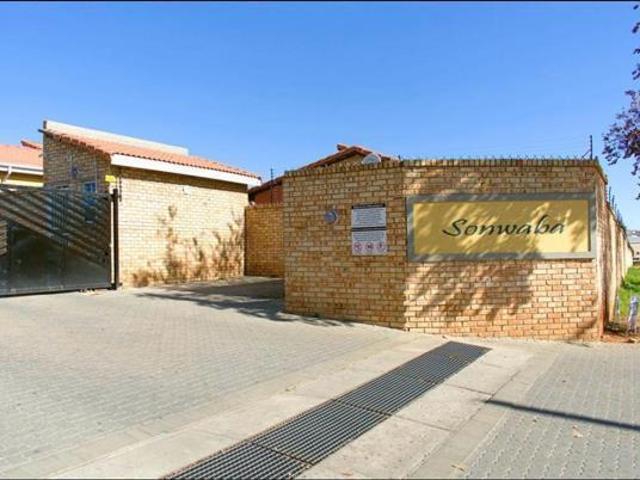 Apartment for rent in Nooitgedacht, Gauteng