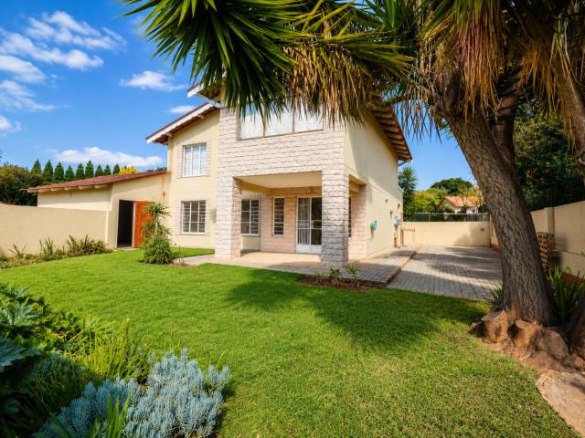 Apartment for sale in Waterkloof, Gauteng