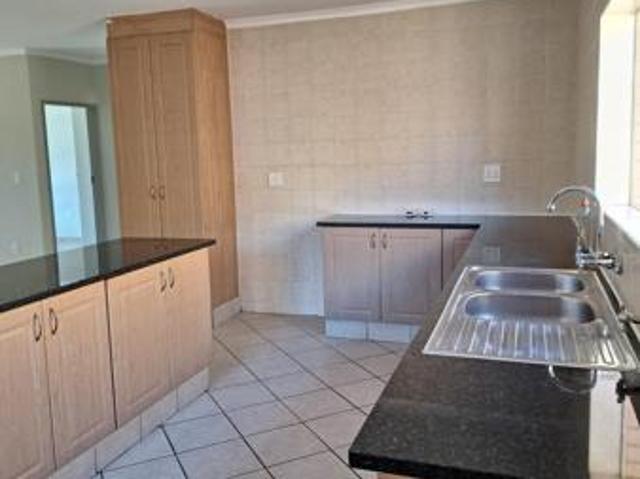 House for rent in Waterkloof, Gauteng