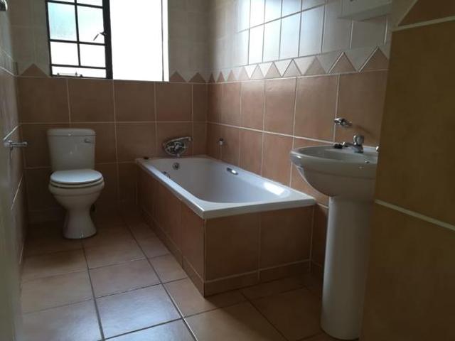 House for rent in Waterkloof, Gauteng