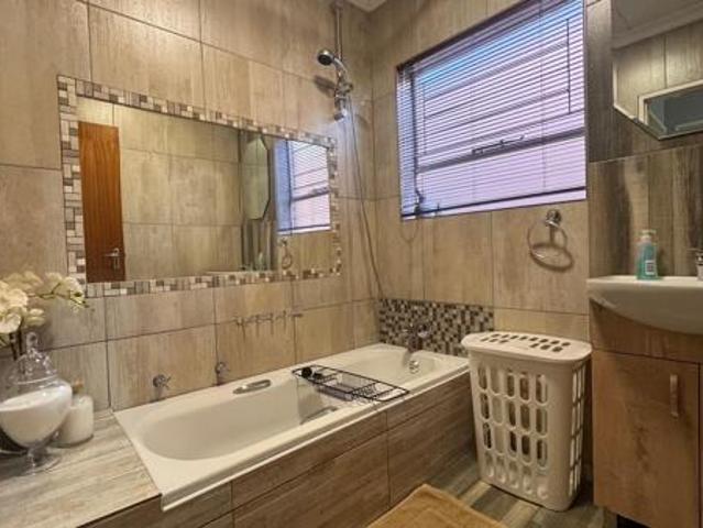 House for sale in Frances Baard, Northern Cape
