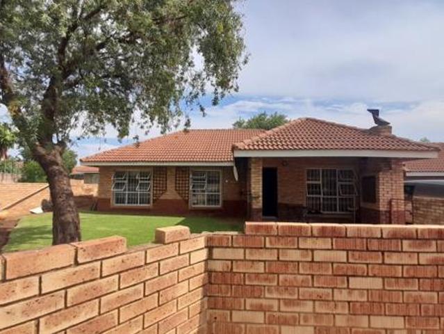 House for sale in Vosloorus, Gauteng