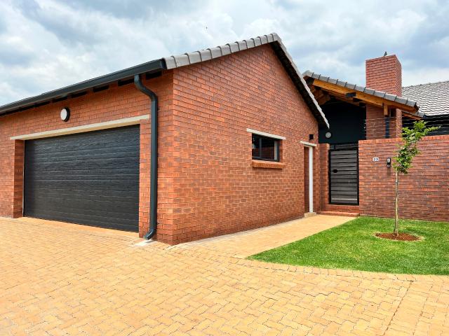 House for rent in Waterkloof, Gauteng