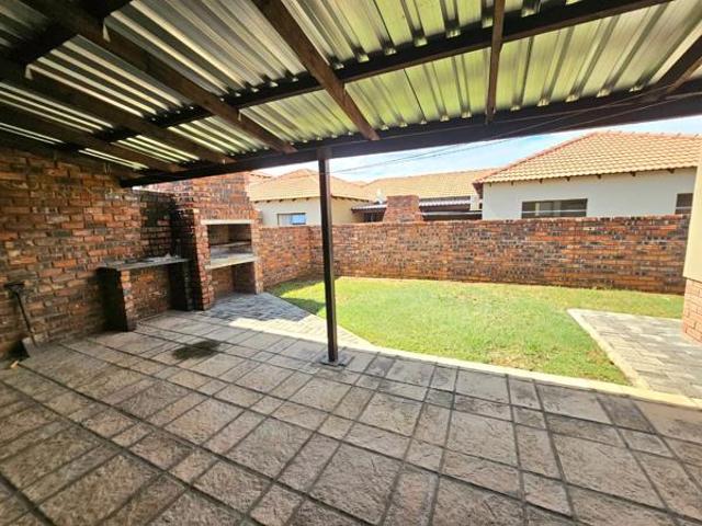 Townhouse for sale in Tlhabane, North West