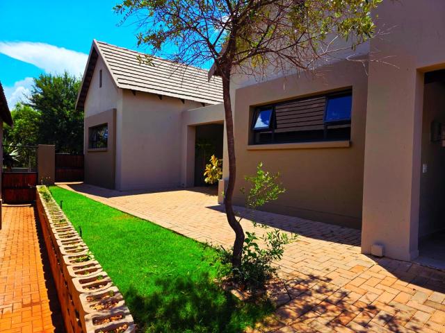 House for rent in Hartbeespoort Dam Nature Reserve, North West