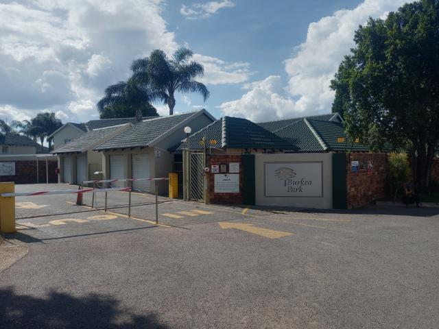 House for rent in Waterkloof, Gauteng