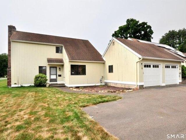 House for sale in Simsbury, Connecticut