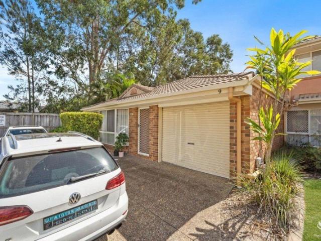 Townhouse for sale in Toombul, Queensland