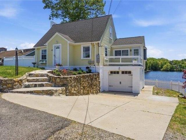 House for sale in Smithfield, Rhode Island
