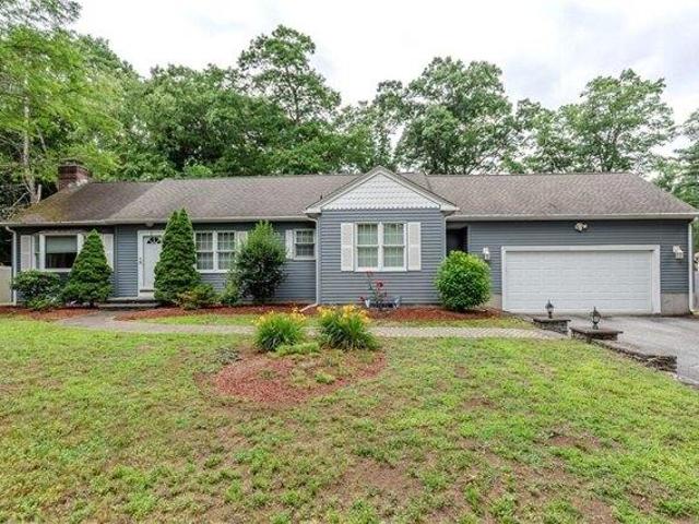 House for sale in Smithfield, Rhode Island