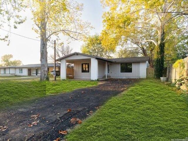 House for sale in Somerset, Texas