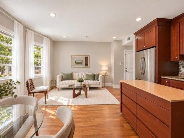 Condo for sale in Winter Hill, Somerville, Massachusetts, Somerville