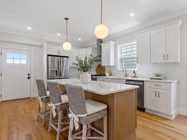 Condo for sale in Winter Hill, Somerville, Massachusetts, Somerville