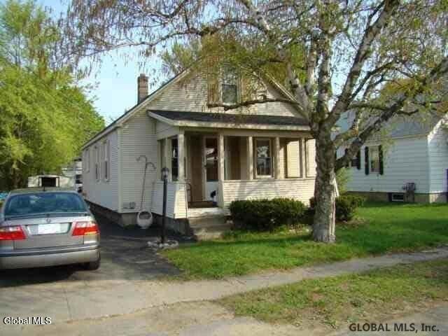 House for sale in Saratoga, New York