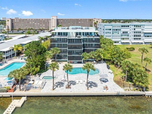 Condo for sale in South Pasadena, Florida