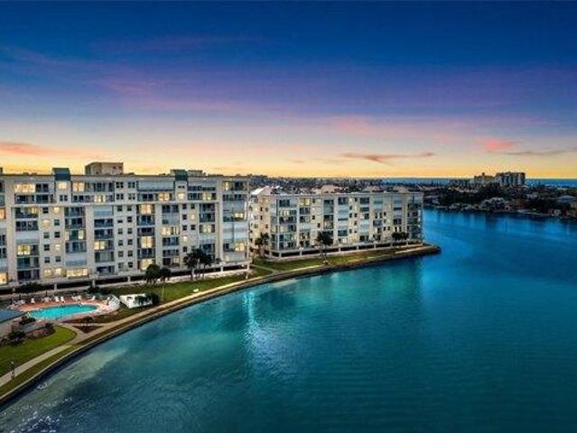 Condo for sale in South Pasadena, Florida