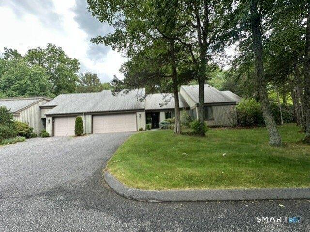 Condo for sale in Southbury, Connecticut