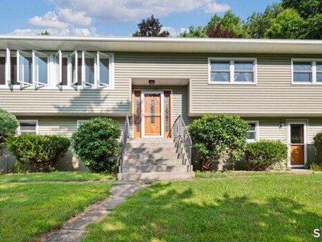 House for sale in Southbury, Connecticut