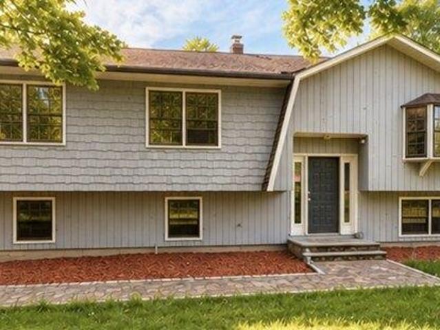 House for sale in Southbury, Connecticut