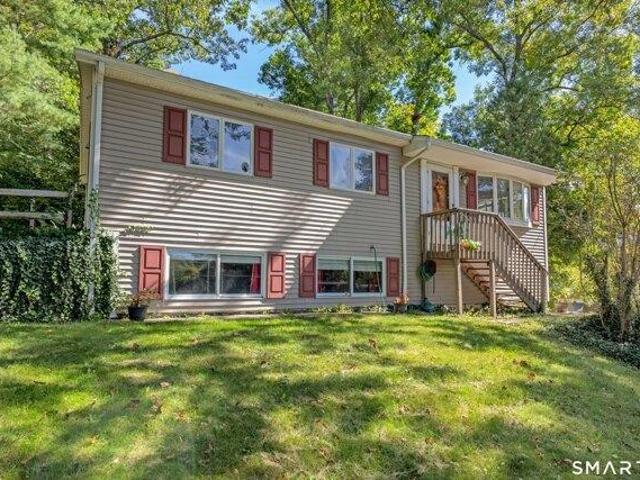 House for sale in Lakeside, Southbury