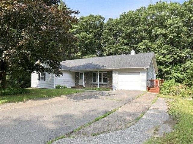 House for sale in Spencer, Massachusetts