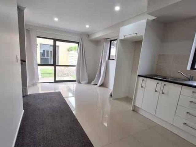 Townhouse for rent in Manurewa