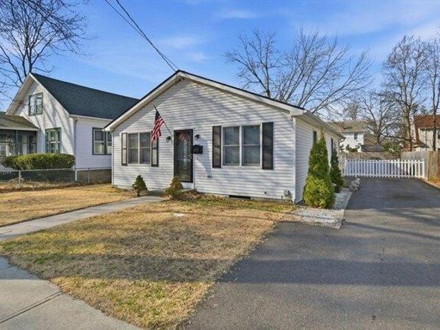 House for sale in Hampden, Massachusetts