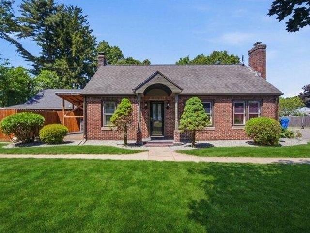House for sale in Hampden, Massachusetts