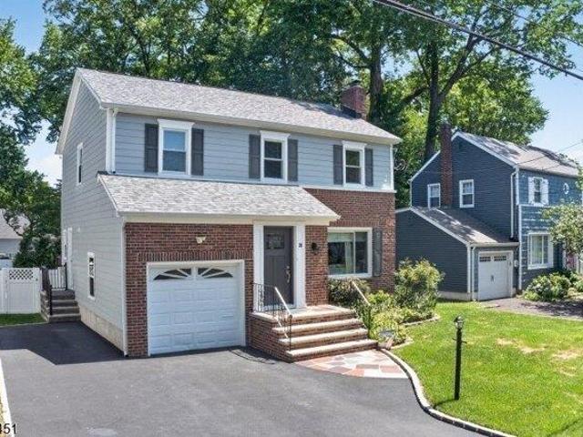 House for sale in Springfield, New Jersey
