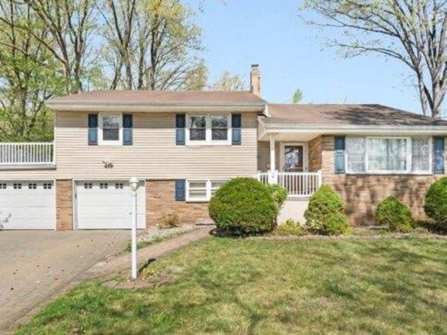 House for sale in Springfield, New Jersey