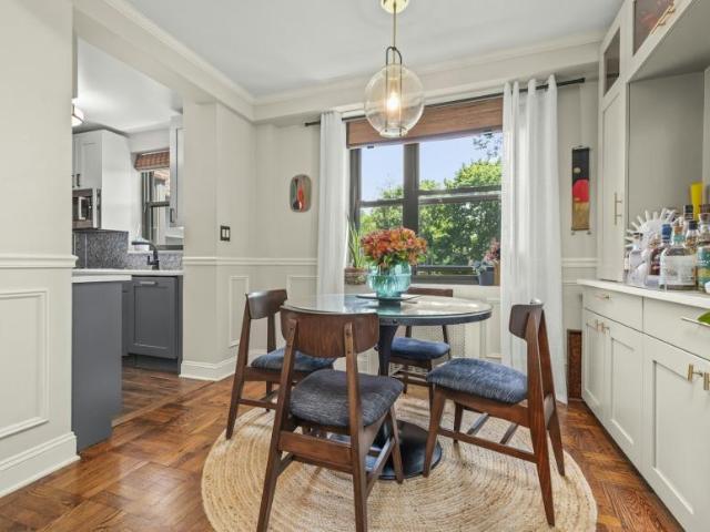 Apartment for sale in The Bronx, Arverne