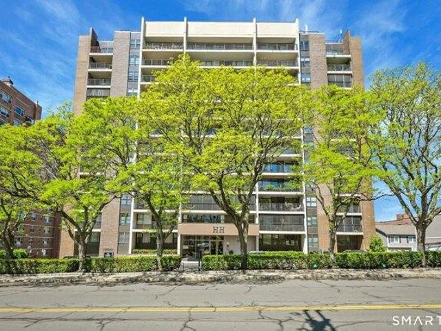 Condo for sale in Glenbrook, Stamford