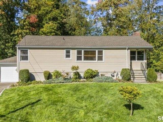 House for sale in Turn of River, Stamford