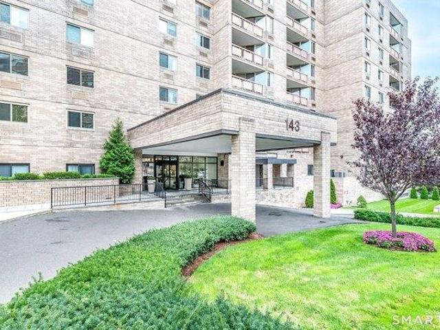 Condo for sale in Glenbrook, Stamford