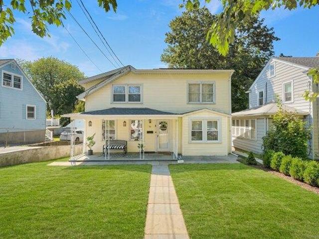 House for sale in Cos Cob, Connecticut