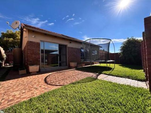 Townhouse for rent in Midrand, City of Johannesburg Metropolitan Municipality