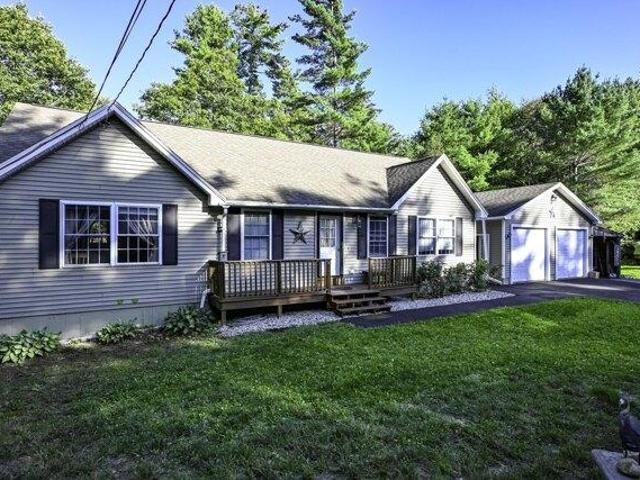 House for sale in Standish, Cumberland County
