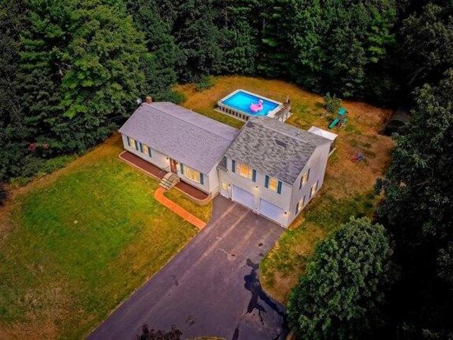 House for sale in Standish, Cumberland County