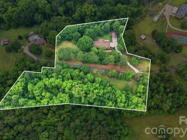 House for sale in Stanley, North Carolina