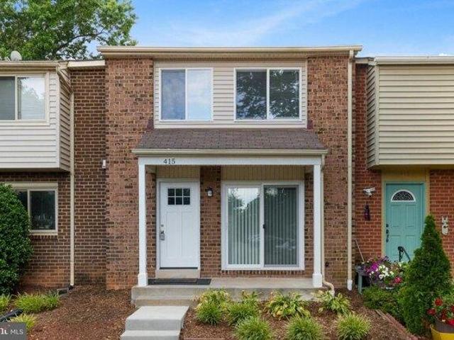Condo for sale in Sterling