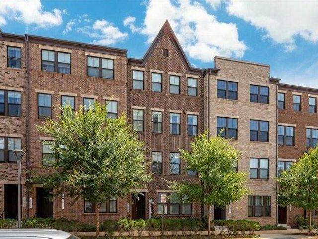 Condo for sale in Sterling