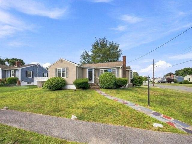 House for sale in Stoneham, Middlesex County