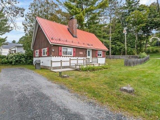 House for sale in West Branch, Stowe