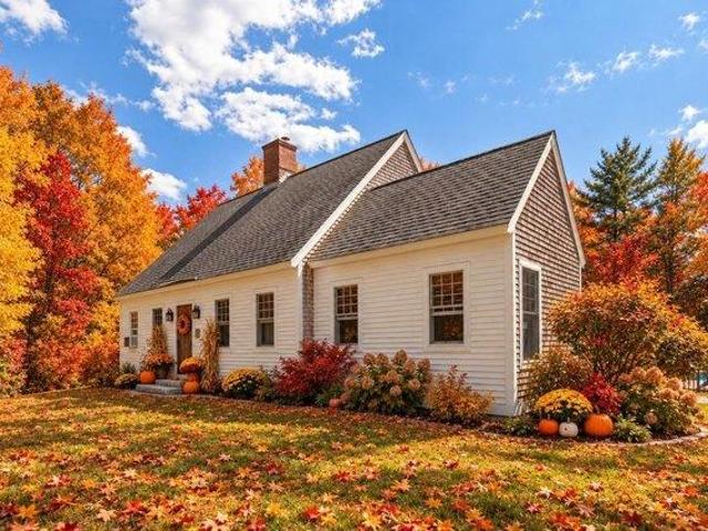 House for sale in Strafford, Strafford County