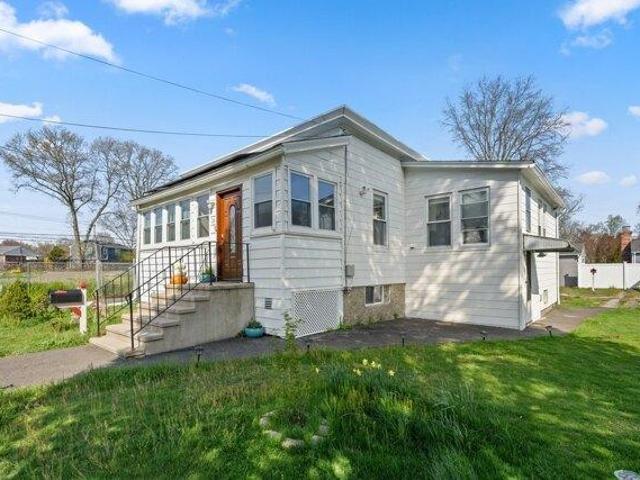 House for sale in Stratford, Connecticut