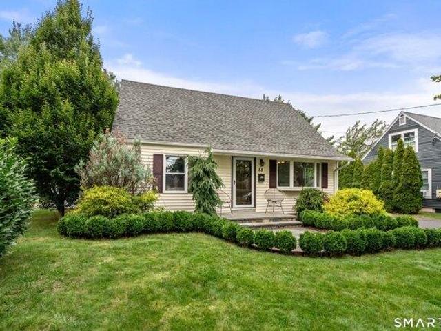 House for sale in Lordship, Stratford