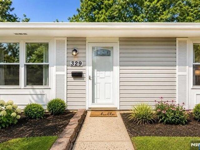 House for sale in Stratford, Camden County