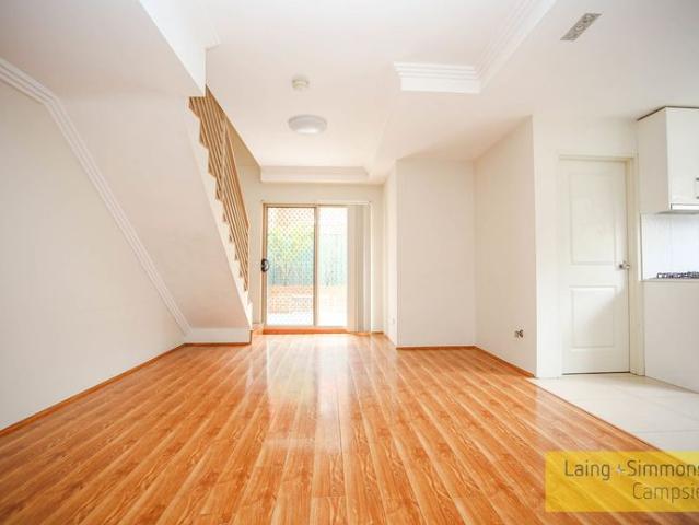 Townhouse for rent in Sydney, New South Wales