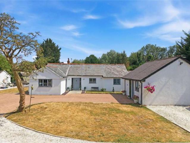 Studio for sale in Duton Hill, Essex